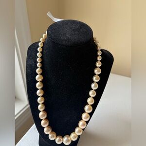 Bourbon and Bowties Cream Pearl Necklace